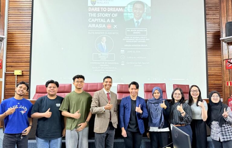 The author (fourth from left), Mr Boon, and the students after the class