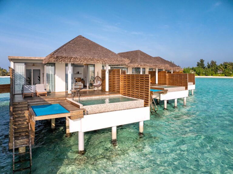 647362-dusitd2_feydhoo_maldives_overwater_pool_villa_exterior.jpg