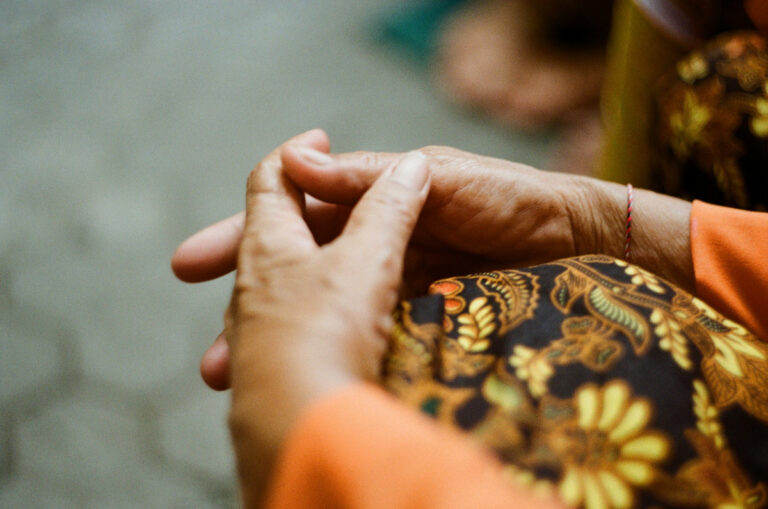 Photo by Dasha Urvachova - Unsplash