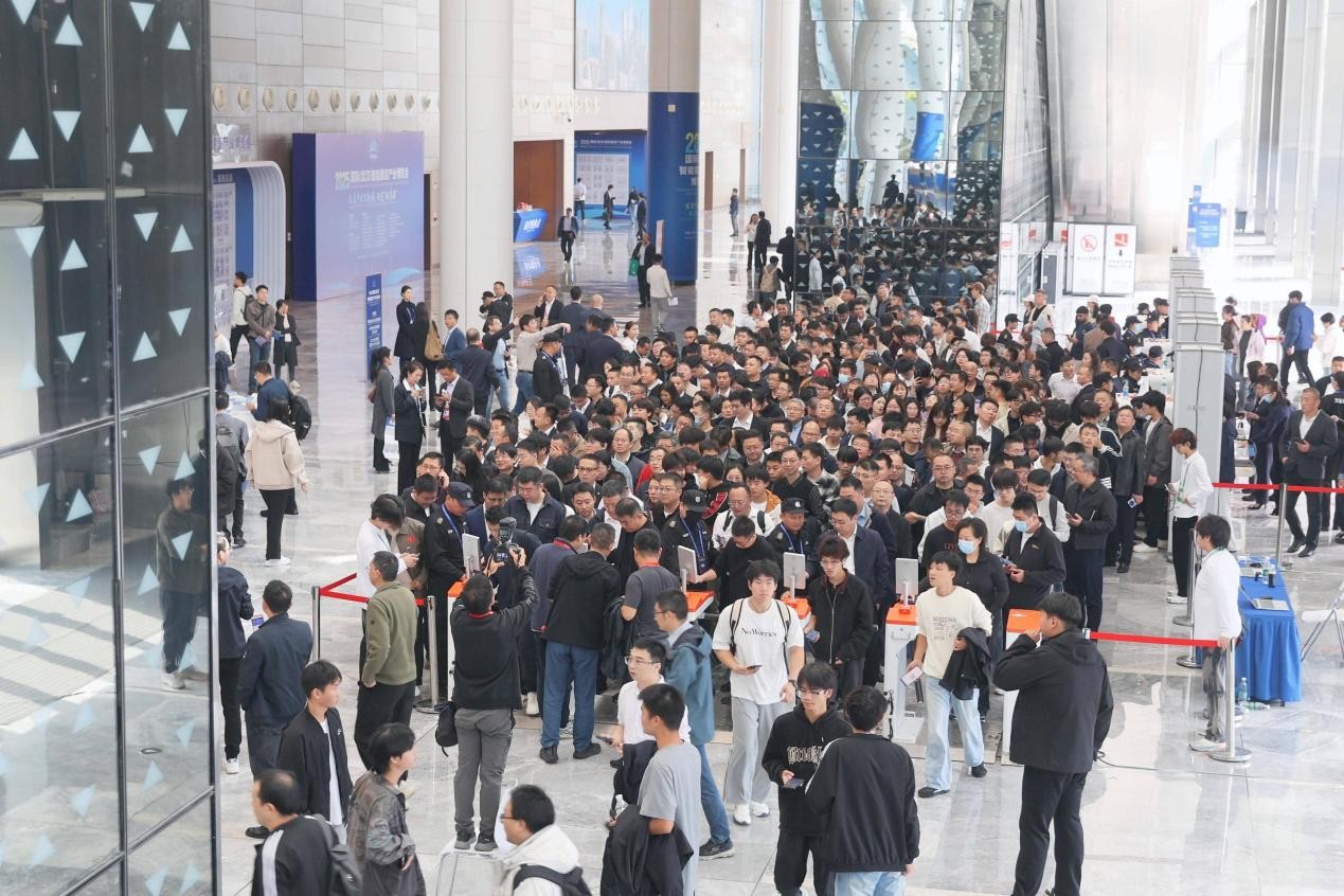Over the three days, the China Optics Valley Convention & Exhibition Center has welcomed more than 36,500 visitors