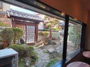 The garden outside the restaurant. Photo by the author.