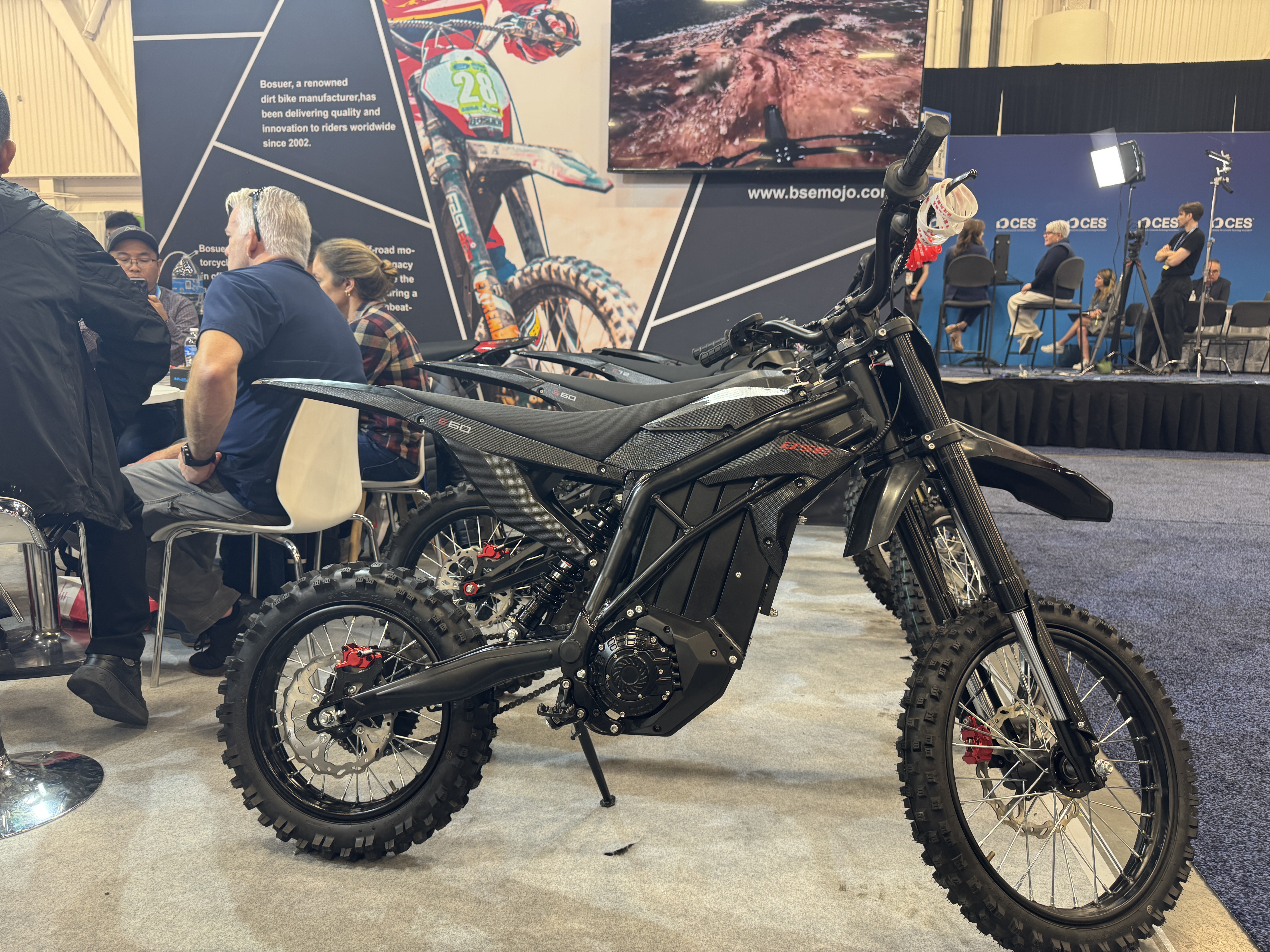 Bosuer E60 Model Showcase