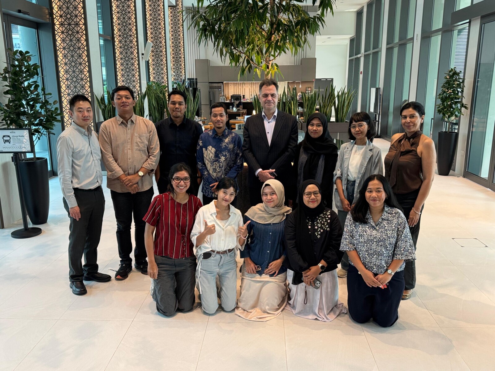 Dr. Emir Hrnjić, Senior Lecturer in Finance, NUS Business School (fifth from left), at a media engagement with Indonesian media in Singapore.