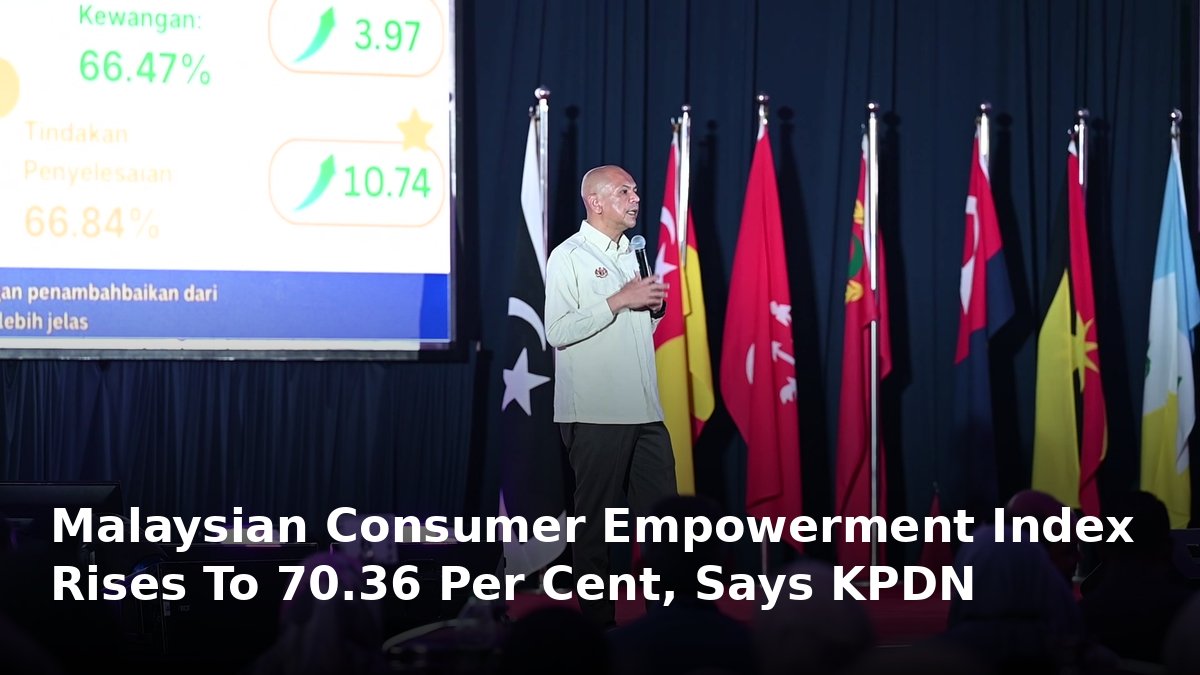 Minister of Domestic Trade and Cost of Living Datuk Armizan Mohd Ali presenting Consumer Empowerment Index 2025 results at UPNM, Kuala Lumpur