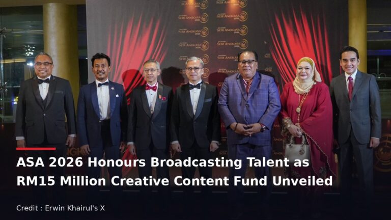 Guests on the red carpet at the Anugerah Seri Angkasa 2026 awards night in Putrajaya