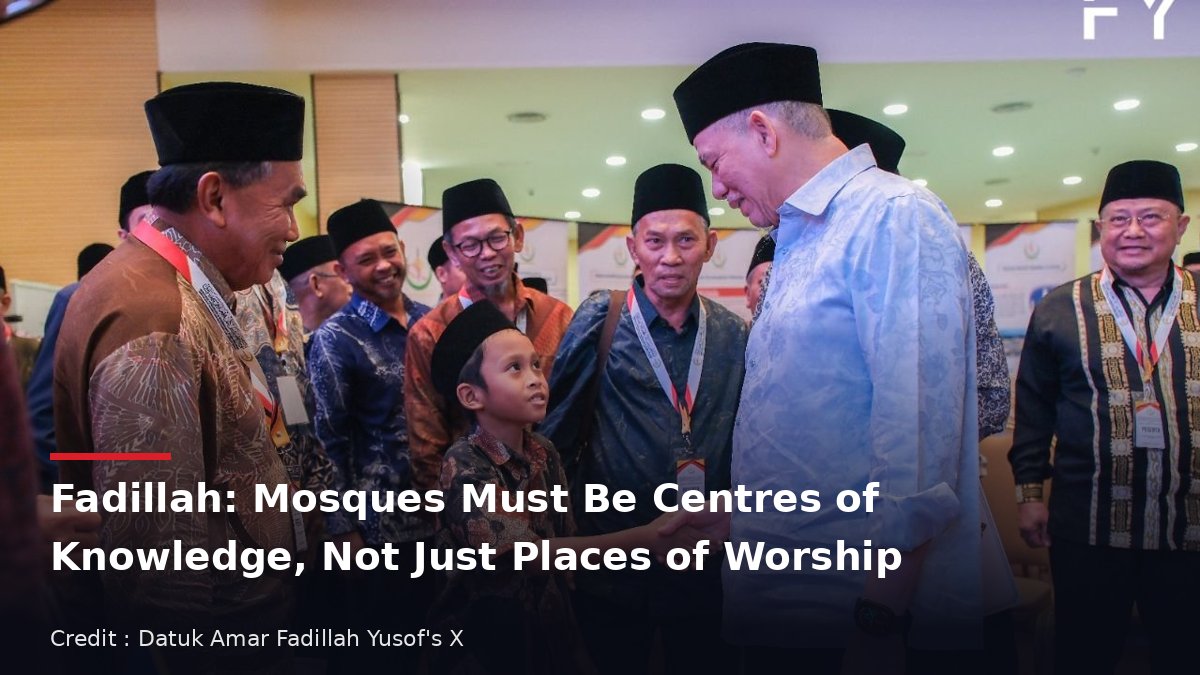 Deputy Prime Minister Datuk Amar Fadillah Yusof greets participants at the Sarawak mosque management conference in Sibu
