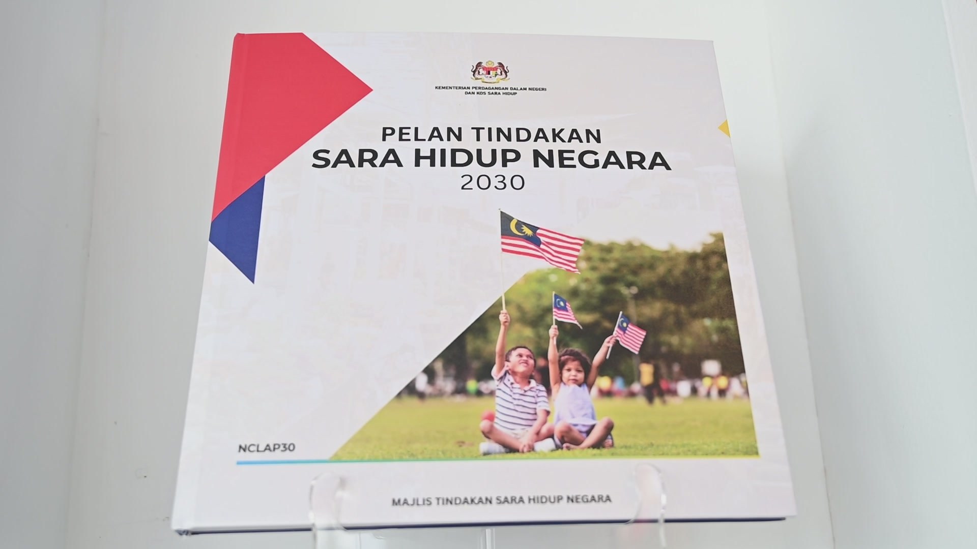 Cover of the Pelan Tindakan Sara Hidup Negara 2030 (NCLAP30) document