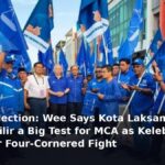 BN supporters with MCA president Wee Ka Siong at the Kelebang nomination. Credit : Bernama
