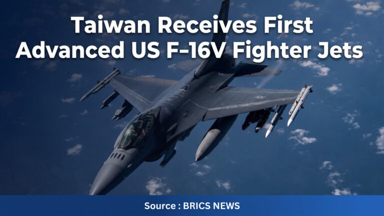 Taiwan receives its first advanced US F-16V fighter jets in flight